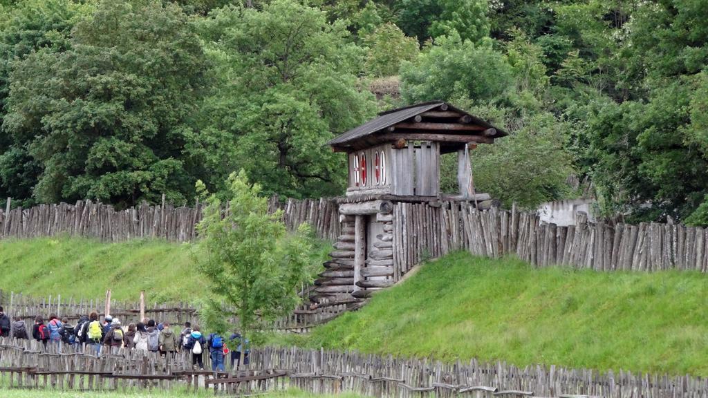Gîtes Pyrénées Les Trois Montagnes Ganties Habitación foto