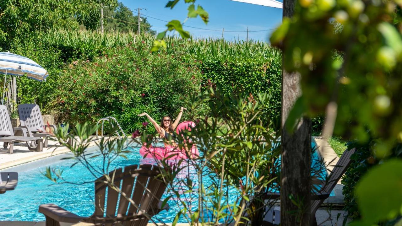Gîtes Pyrénées Les Trois Montagnes Ganties Exterior foto